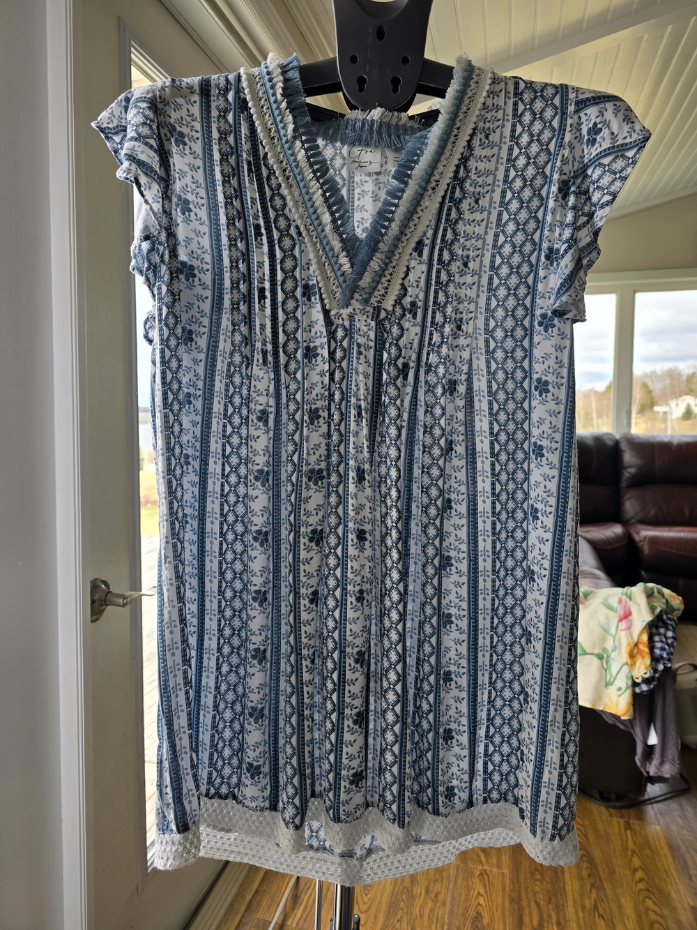 Boho Goa BEACHWEAR By Japna Blue & White Patterned V-Neck Women’s Top Size Small
